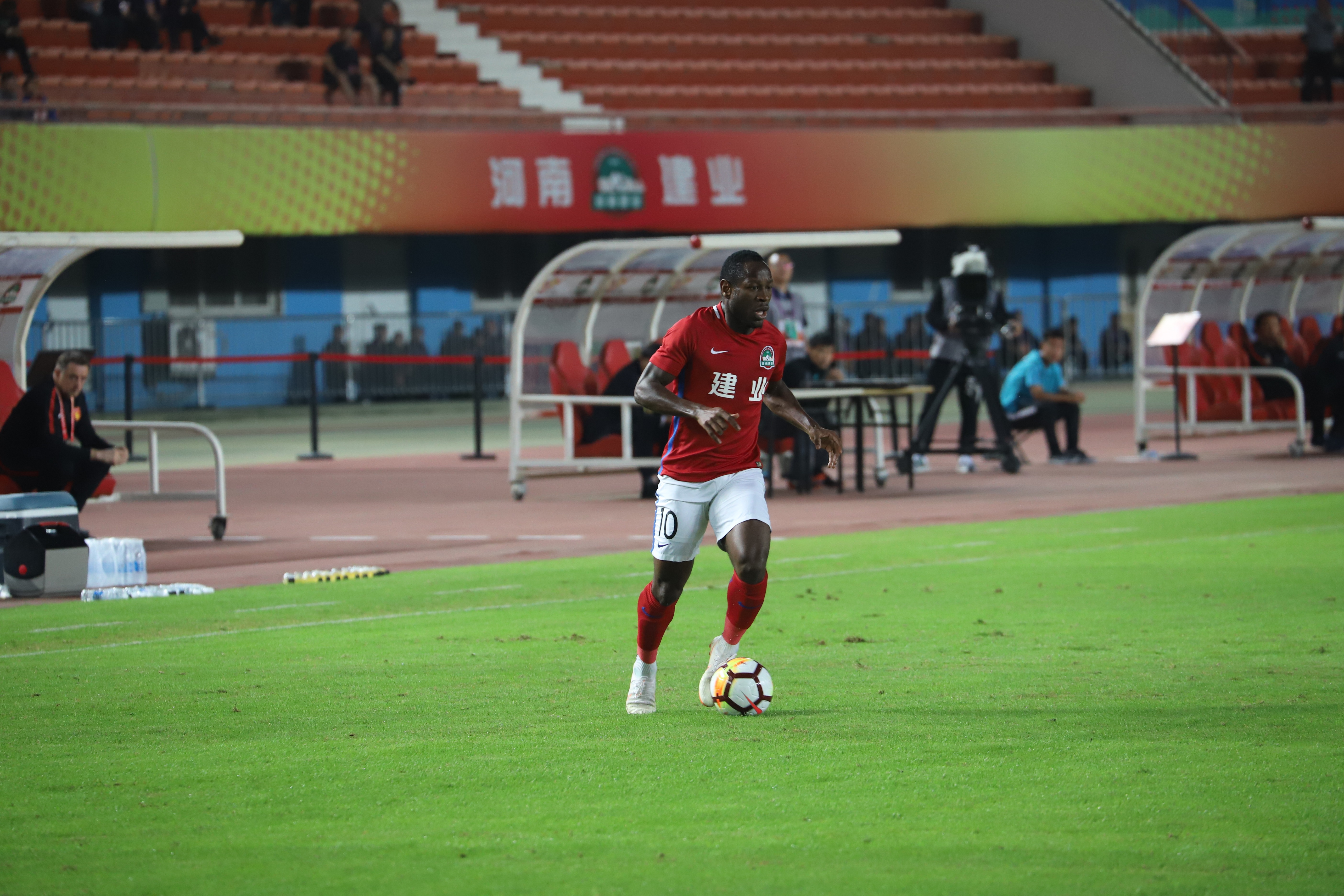 爱游戏体育官网-2021广州富力足球队最强阵容